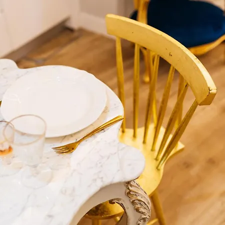 Exquisite Portuguese Soul Alfama 2p Apartment